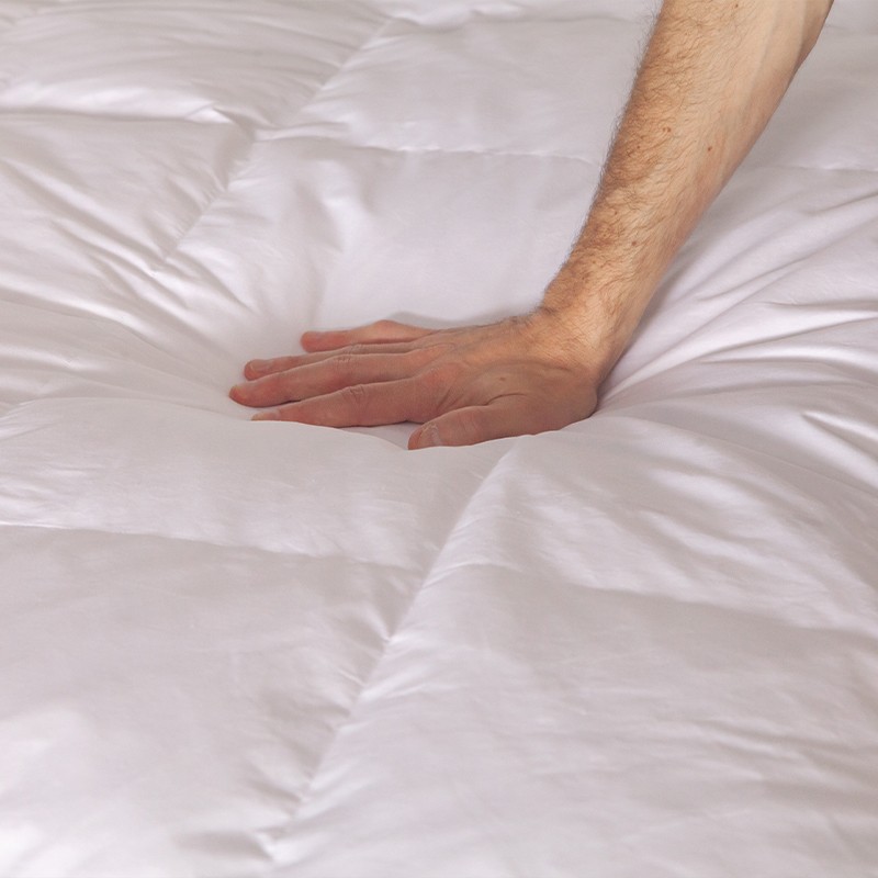 sur-matelas-duvet-et-plumes