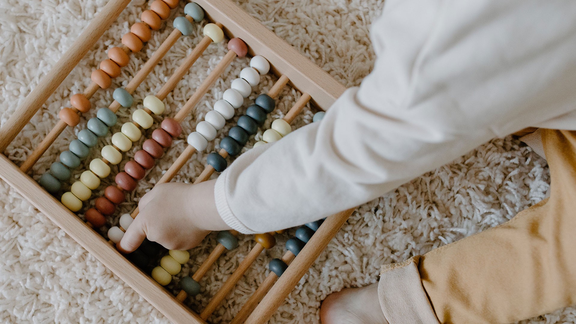 Comment bien aménager une chambre Montessori pour bébé ?