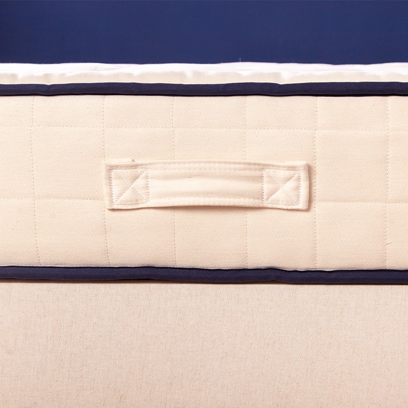 Matelas ressort ou latex pour mal de dos : le comparatif Cosme pour mieux dormir
