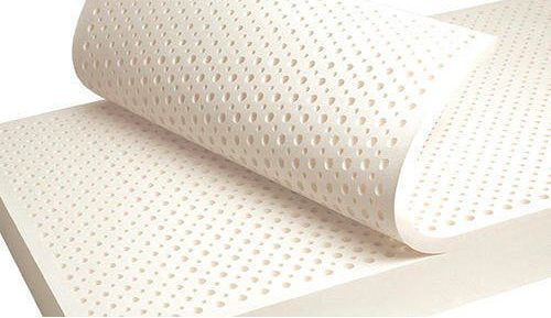 Matelas bébé synthétique