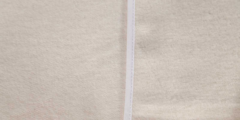 Alèse coton bio Cosme en gros plan pour montrer la texture du tissu.