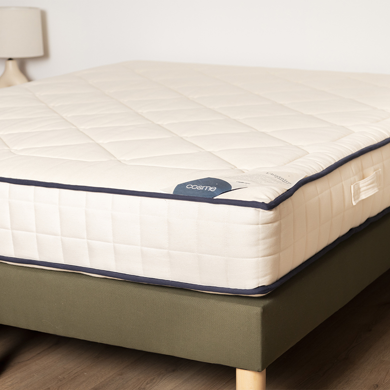 sommier tapissier avec un matelas en latex naturel