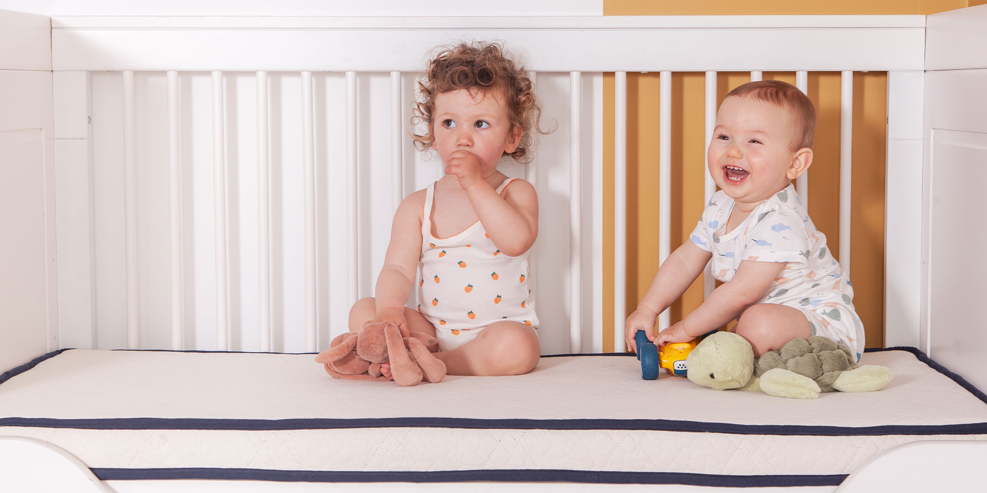 Bébé dormant sur un matelas Le Petit Cosme